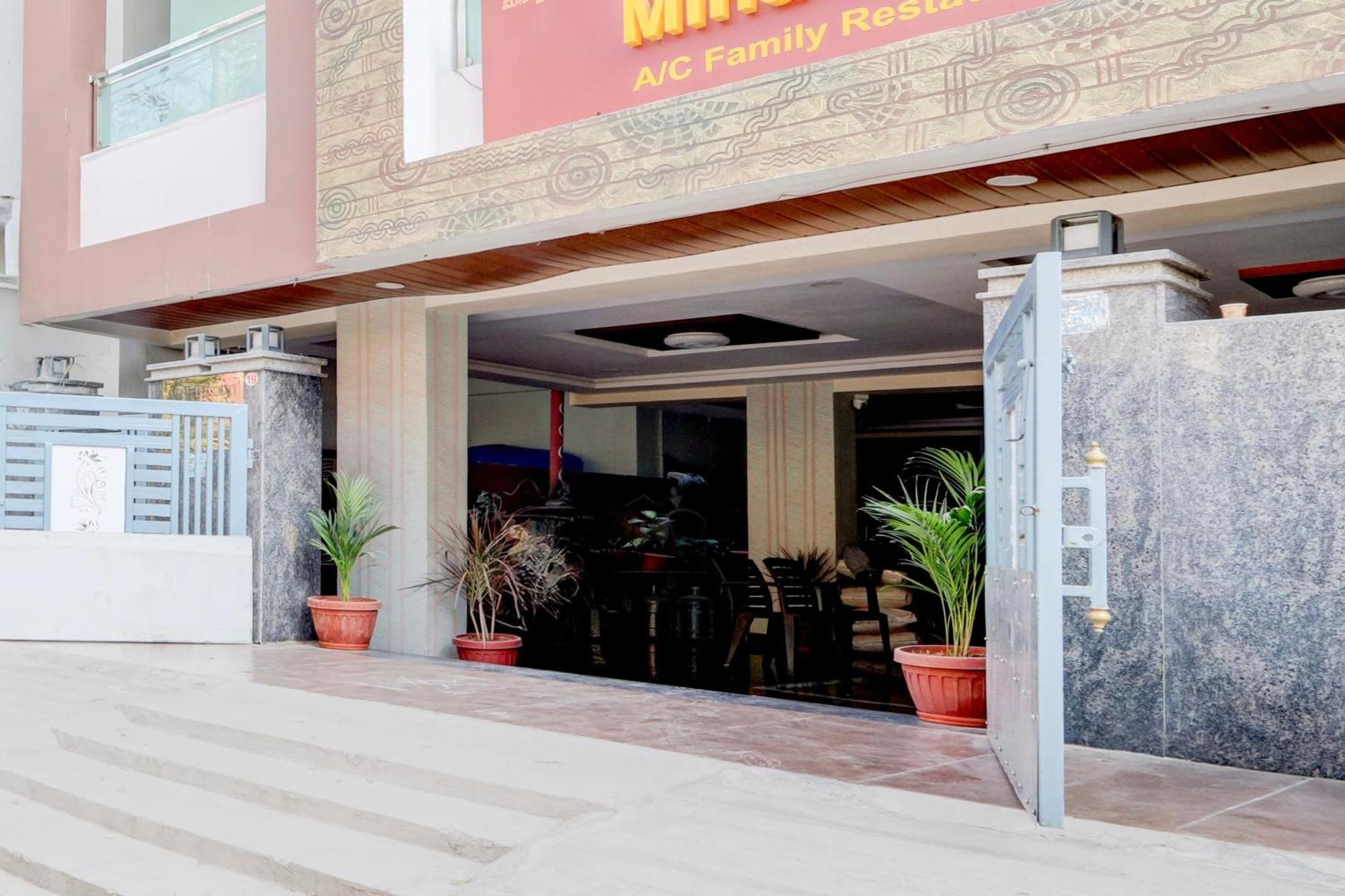 Hotel O Anoos Minarva Hajdarábád Exteriér fotografie